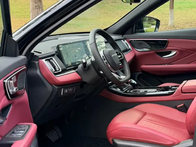 Jetour X70 Plus — Фото автомобиля 10