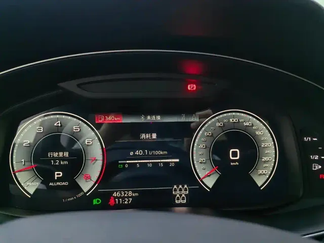 Audi Q7 — Фото автомобиля 10