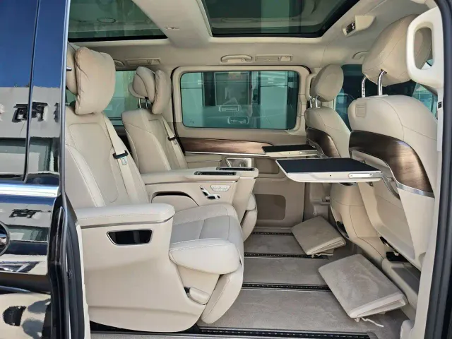 Mercedes-Benz V-Class — Фото автомобиля 14