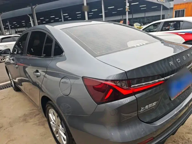 Roewe i5 — Фото автомобиля 4