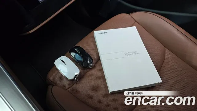 Genesis GV70 — Фото автомобиля 25