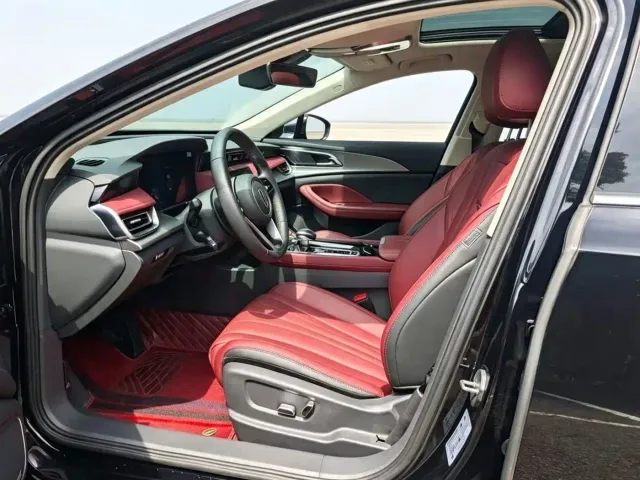 Hongqi H5 — Фото автомобиля 6