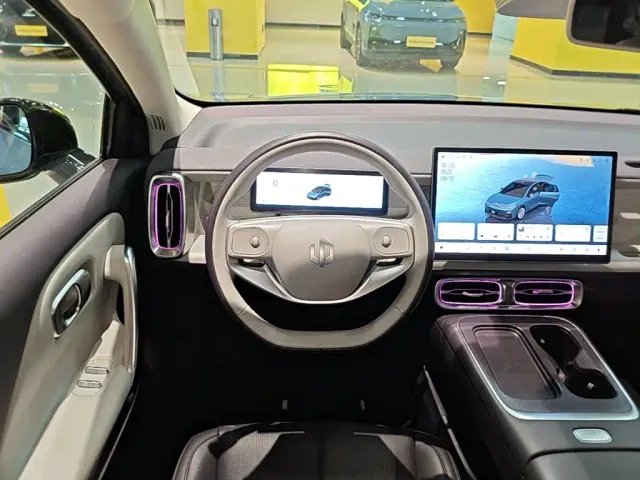 Leapmotor B01 — Фото автомобиля 10