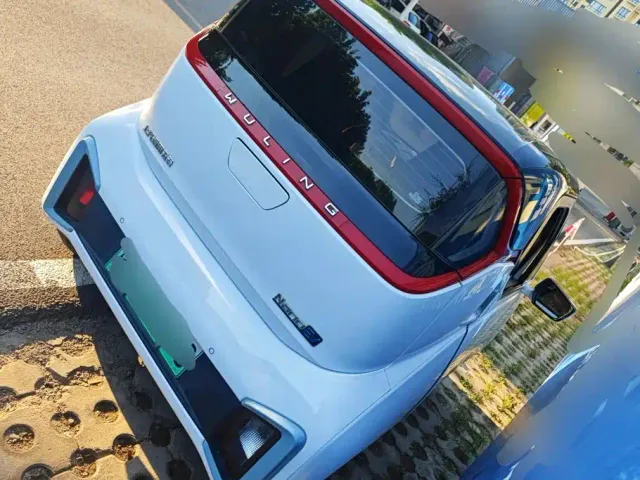Wuling NanoEV — Фото автомобиля 3