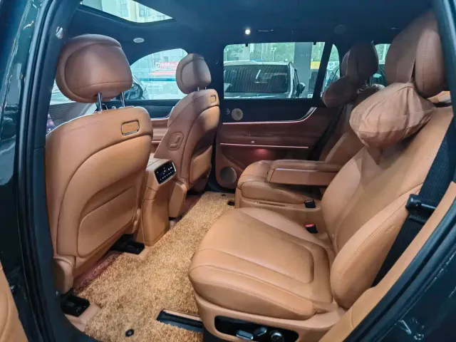 AITO Wenjie AITO M9 2024 Range Extender Max Edition 42kWh 6-seater — Фото автомобиля 16