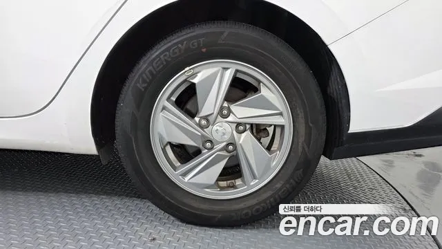 Hyundai Avante — Фото автомобиля 6