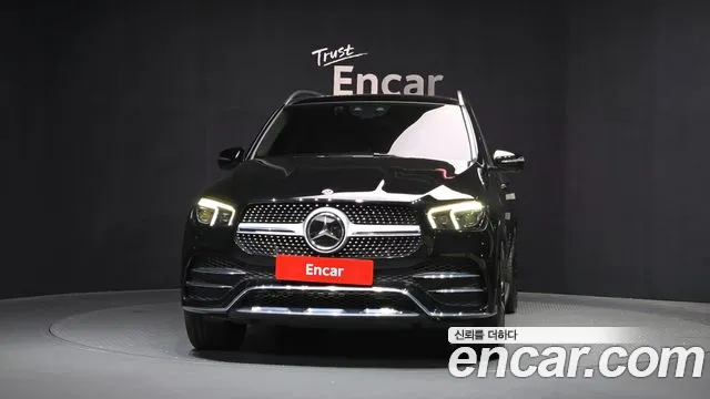 Mercedes-Benz GLE-Class — Фото автомобиля 3