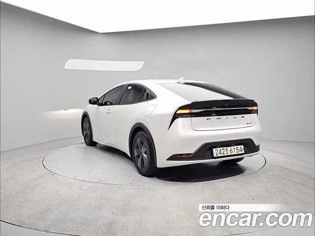 Фотография автомобиля — Toyota Prius