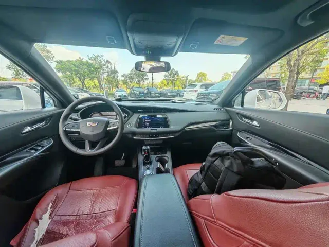 Cadillac XT4 — Фото автомобиля 5