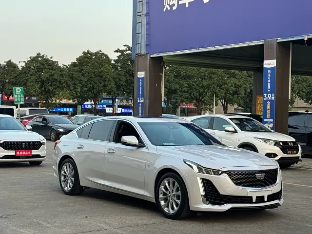Cadillac CT5 — Фото автомобиля 3