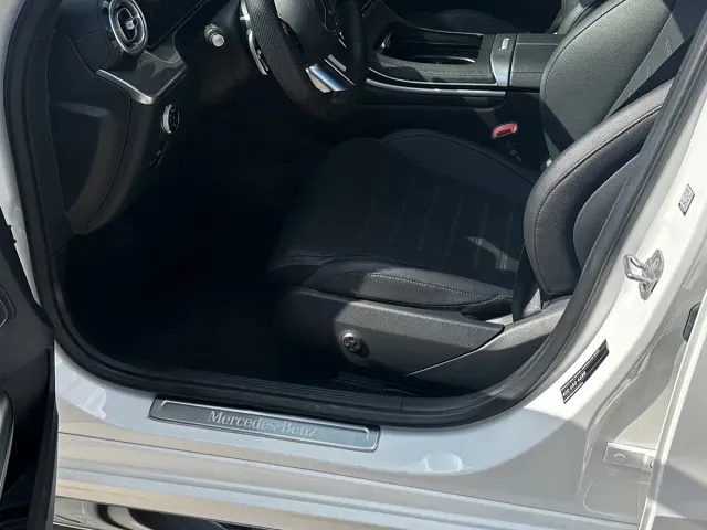 Mercedes-Benz C-Class — Фото автомобиля 4