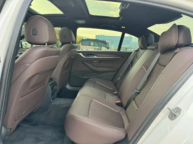 BMW 5 Series — Фото автомобиля 8