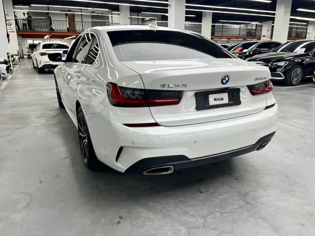 BMW 3 Series — Фото автомобиля 15