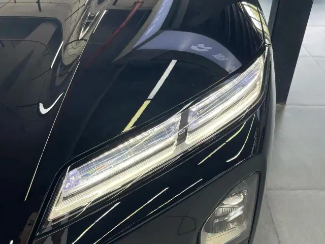 Nio ES8 — Фото автомобиля 27