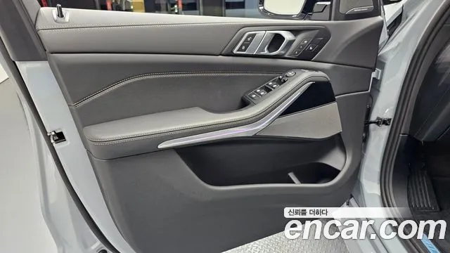 BMW X5 xDrive 40i M Sport — Фото автомобиля 24