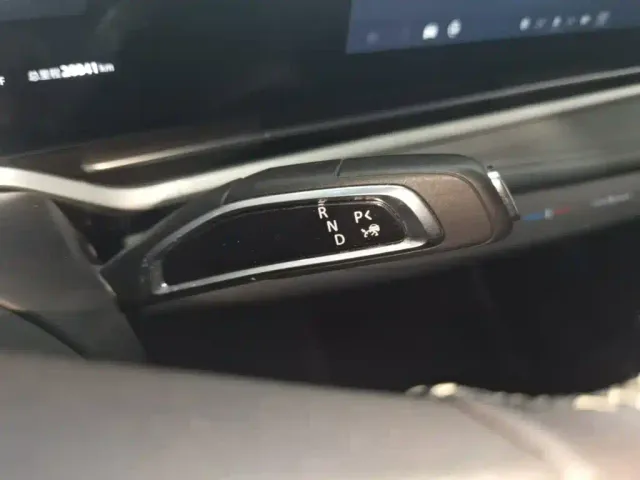 Maxus G90 — Фото автомобиля 13