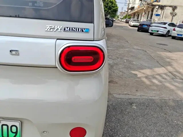 Wuling Hongguang Mini EV — Фото автомобиля 7