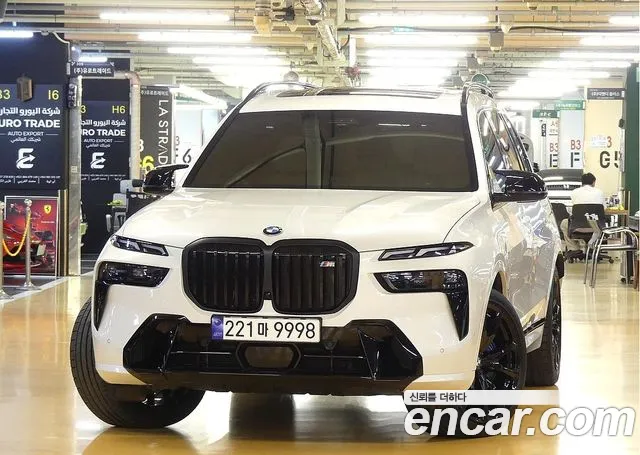 BMW X7 M60i xDrive M Sport 6 мест — Фото автомобиля 3