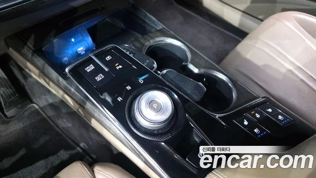 Kia K8 Hybrid — Фото автомобиля 9
