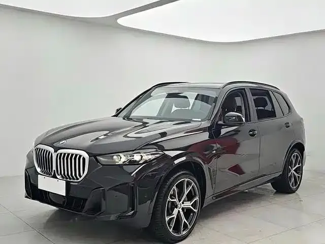 Фотография автомобиля — BMW X5