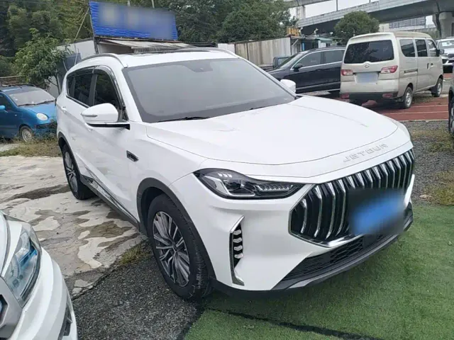 Jetour X70 Plus — Фото автомобиля 3