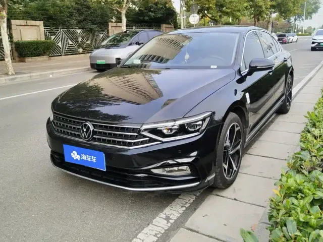 Фотография автомобиля — Volkswagen Magotan