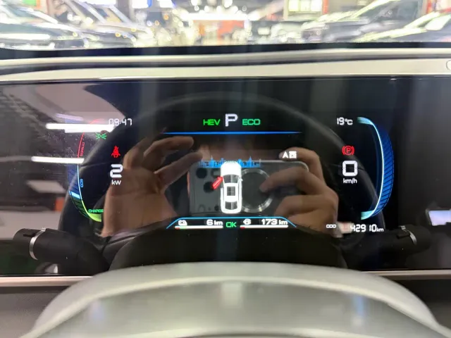 BYD Qin L — Фото автомобиля 10
