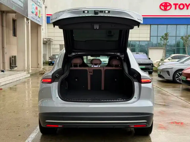 Nio EC6 — Фото автомобиля 16