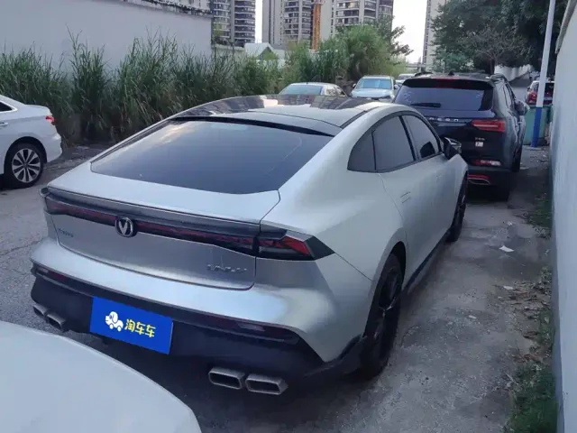 Changan UNI-V — Фото автомобиля 3