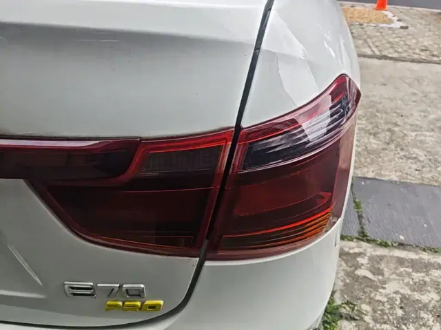 Dongfeng Fengshen E70 — Фото автомобиля 7