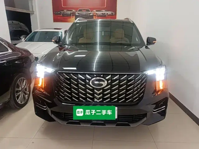 GAC Trumpchi GS8 — Фото автомобиля 2