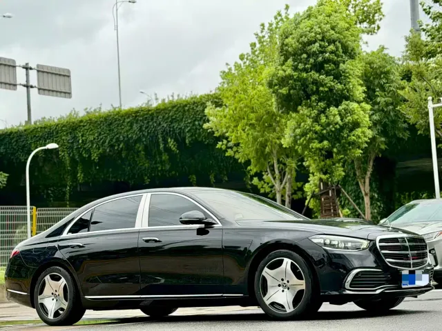 Mercedes-Benz S-Class — Фото автомобиля 3
