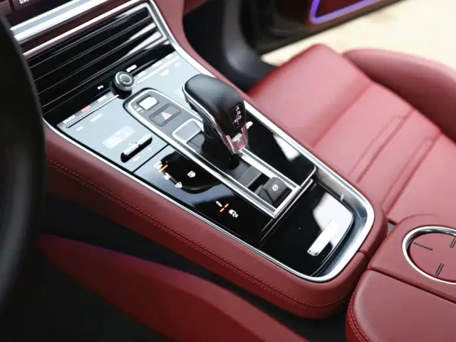 Porsche Panamera — Фото автомобиля 15