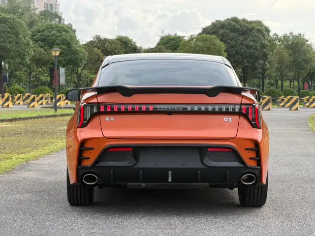 Lynk & Co 03 — Фото автомобиля 7