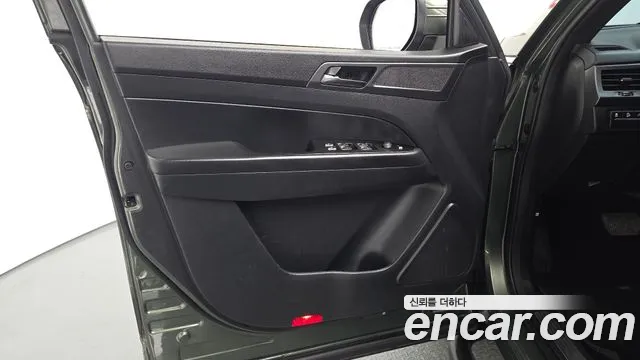 KG_Mobility_Ssangyong Rexton Новый Rexton Sport Дизель 2.2 4WD — Фото автомобиля 24