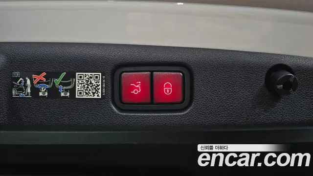 Mercedes-Benz E-Class — Фото автомобиля 16