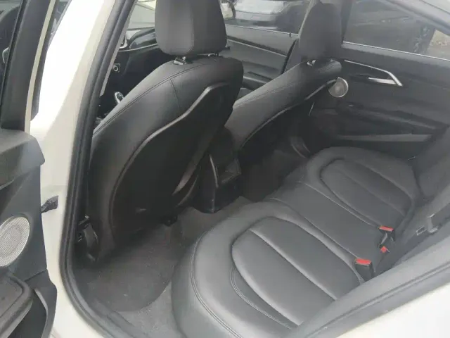 BMW 1 Series — Фото автомобиля 11