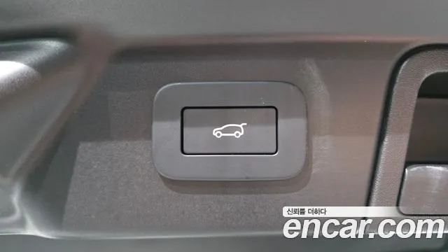 Land Rover Range Rover Velar Range Rover Velar 3.0 P400 Dynamic HSE — Фото автомобиля 20