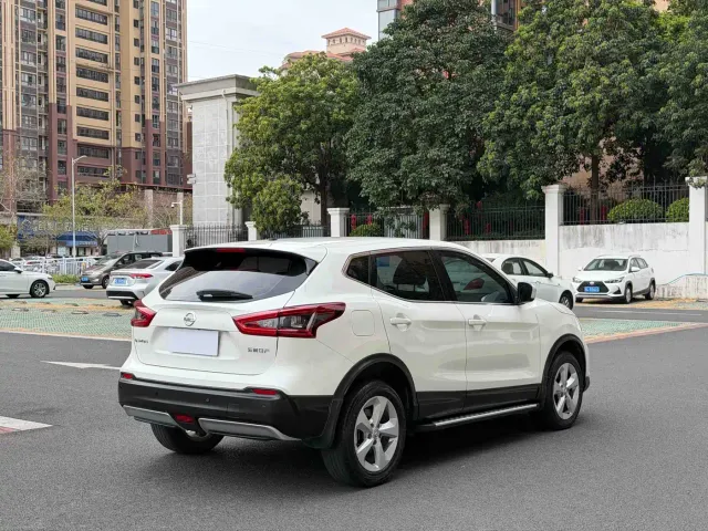 Nissan Qashqai — Фото автомобиля 9