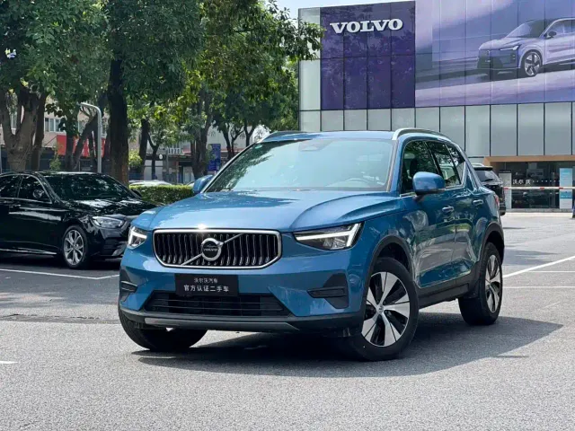 Фотография автомобиля — Volvo XC40