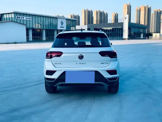 Volkswagen T-Roc — Фото автомобиля 6