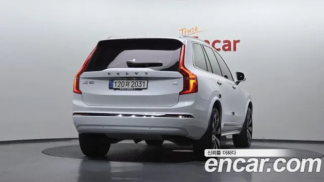 Вольво XC90 — Фото автомобиля 4