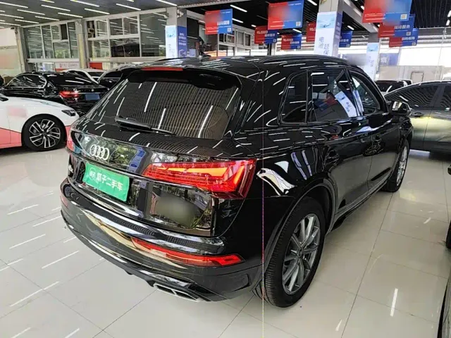 Audi Q5L — Фото автомобиля 6