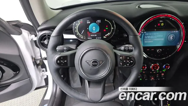 Mini Cooper Cooper Classic Plus Launch Pack — Фото автомобиля 11