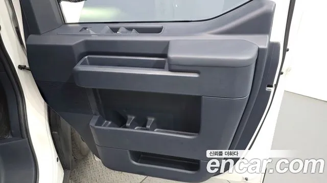 Kia PV5 — Фото автомобиля 14
