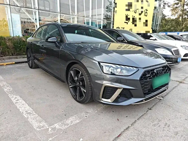Audi A4L — Фото автомобиля 3