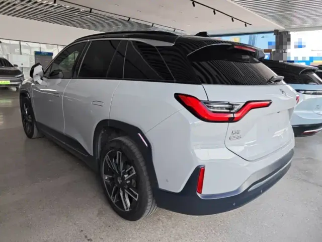 Nio ES6 — Фото автомобиля 4