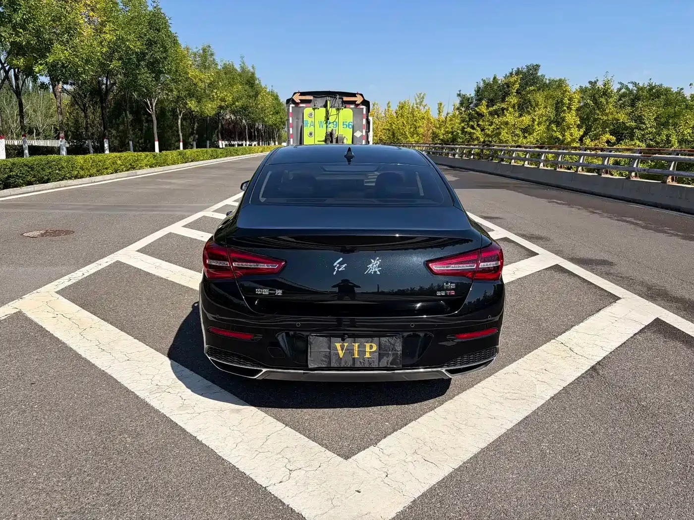 Hongqi Hongqi H5 2022 Classic Facelift 1.8T Automatic Smart Connect Flag Rhythm Edition — Фото автомобиля 9