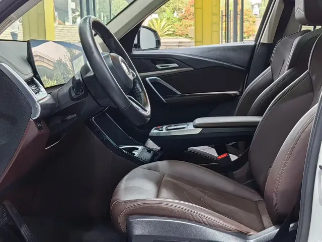 BMW X1 — Фото автомобиля 4