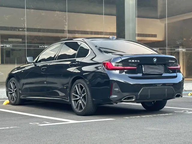 BMW 3 Series — Фото автомобиля 6